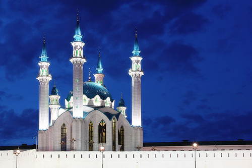 MAJESTAD  The beauty of Islam, a mosque-masjid, a smile 